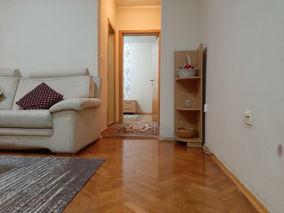 Square Exclusive Apartment 3N Skopje Exterior photo